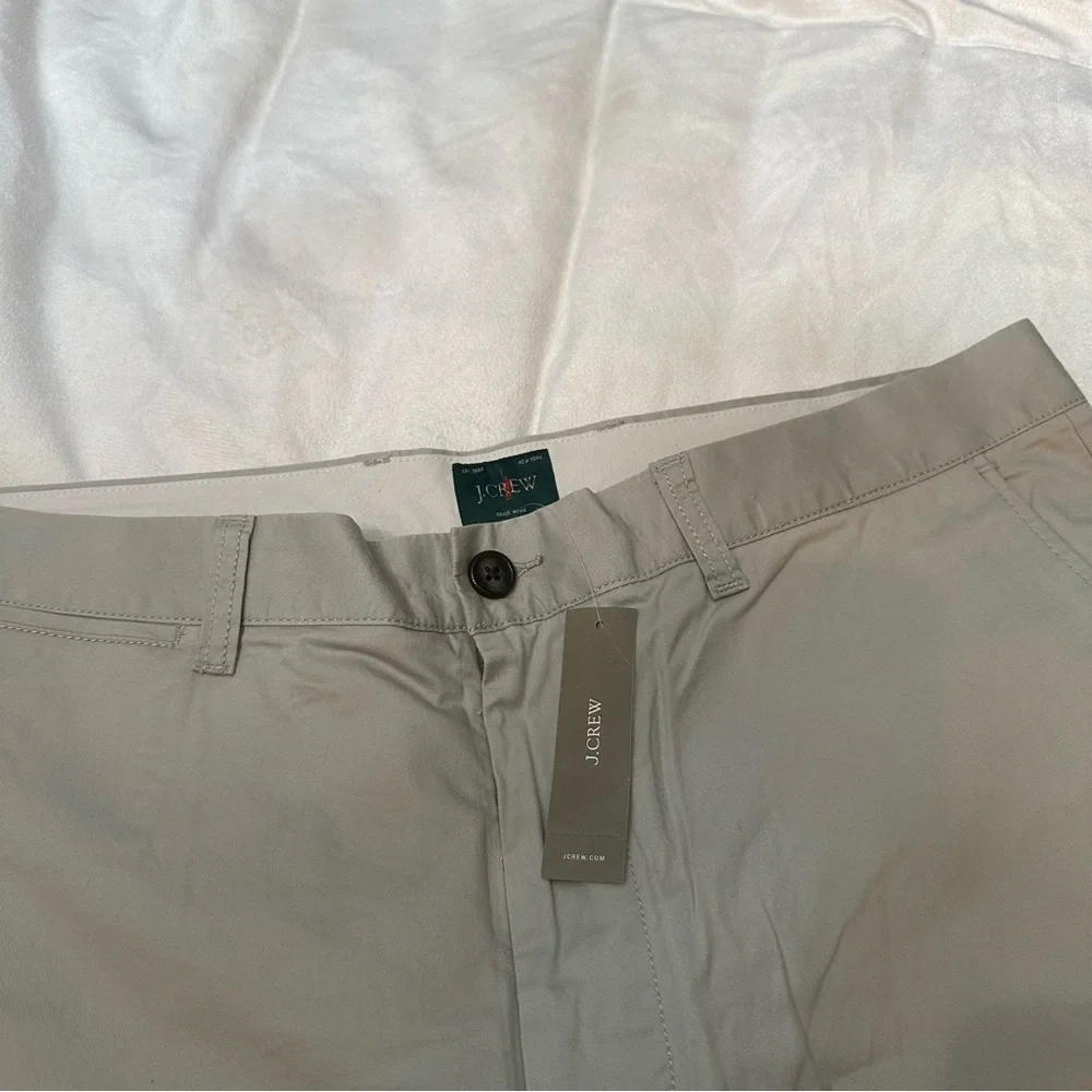 New! J. Crew portsider 9” Light Gray Flat Front Shorts 51124